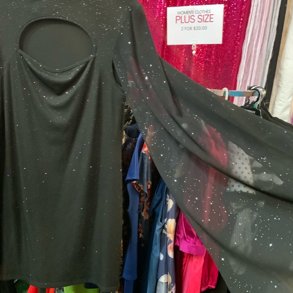 Black Long-Sleeve Sparkle Cutout Top - Women's - Picture 2 of 3